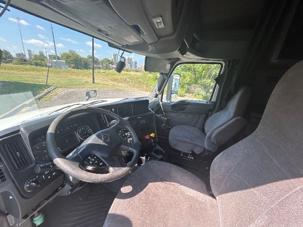 Sleeper Tractor-Heavy Duty Tractors-International-2022-LT625-Birmingham-AL-624,718\n\t\tmiles-$ 51,000 - Image 10
