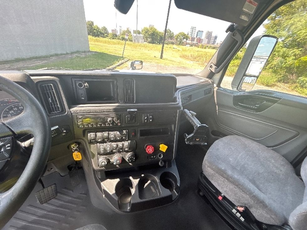 Sleeper Tractor-Heavy Duty Tractors-International-2022-LT625-Birmingham-AL-624,718\n\t\tmiles-$ 51,000 - Image 12