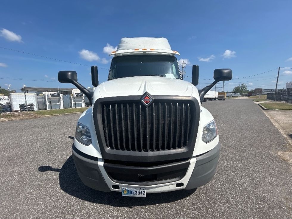 Sleeper Tractor-Heavy Duty Tractors-International-2022-LT625-Birmingham-AL-624,718\n\t\tmiles-$ 51,000 - Image 2