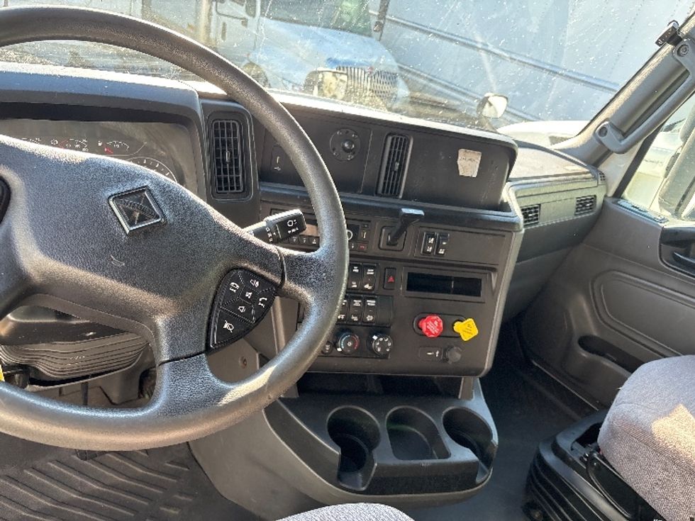 Sleeper Tractor-Heavy Duty Tractors-International-2022-LT625-Brooklyn Park-MN-459,489\n\t\tmiles-$ 57,500 - Image 12