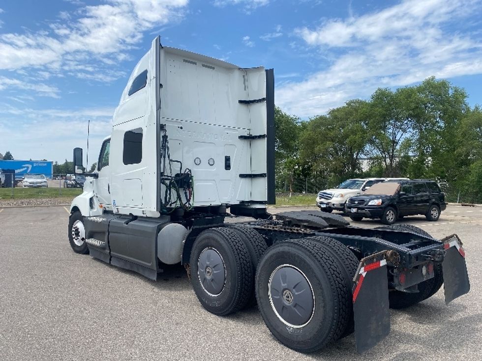 Sleeper Tractor-Heavy Duty Tractors-International-2022-LT625-Brooklyn Park-MN-477,200\n\t\tmiles-$ 62,500 - Image 5
