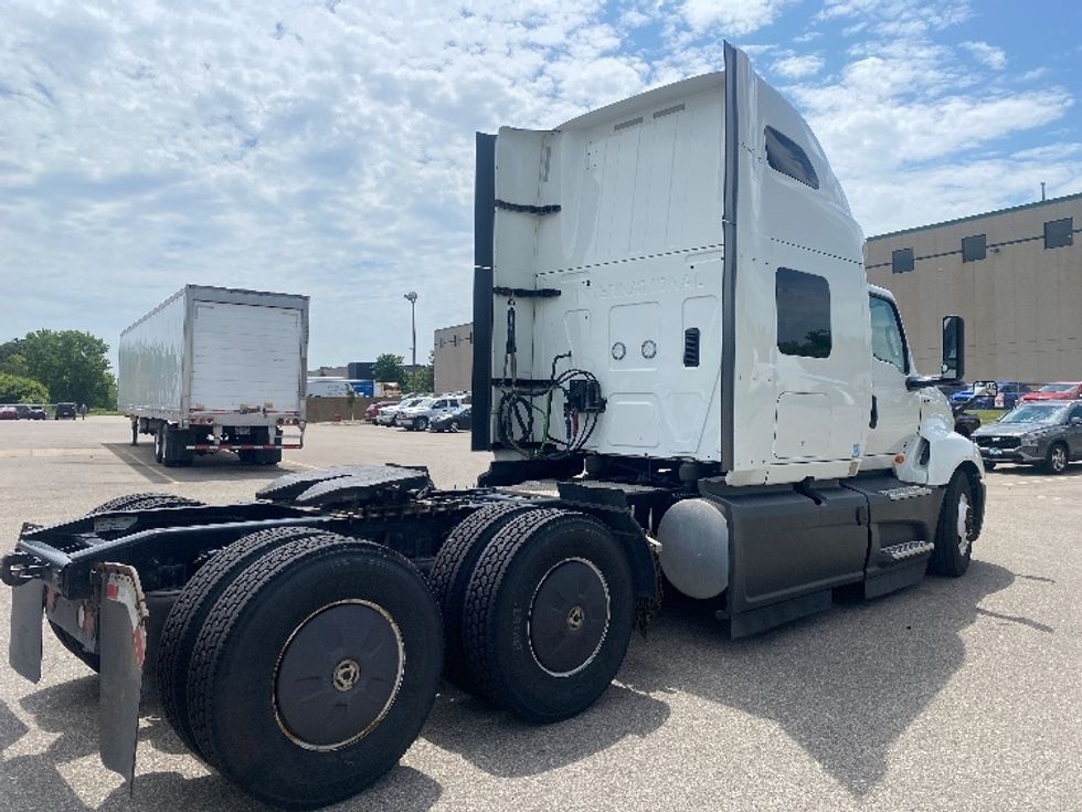 Sleeper Tractor-Heavy Duty Tractors-International-2022-LT625-Brooklyn Park-MN-477,200\n\t\tmiles-$ 62,500 - Image 7