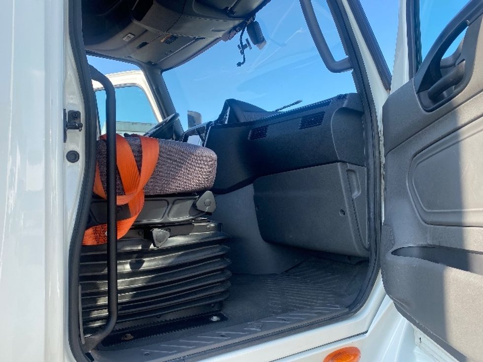 Sleeper Tractor-Heavy Duty Tractors-International-2022-LT625-Brooklyn Park-MN-567,865\n\t\tmiles-$ 55,250 - Image 13