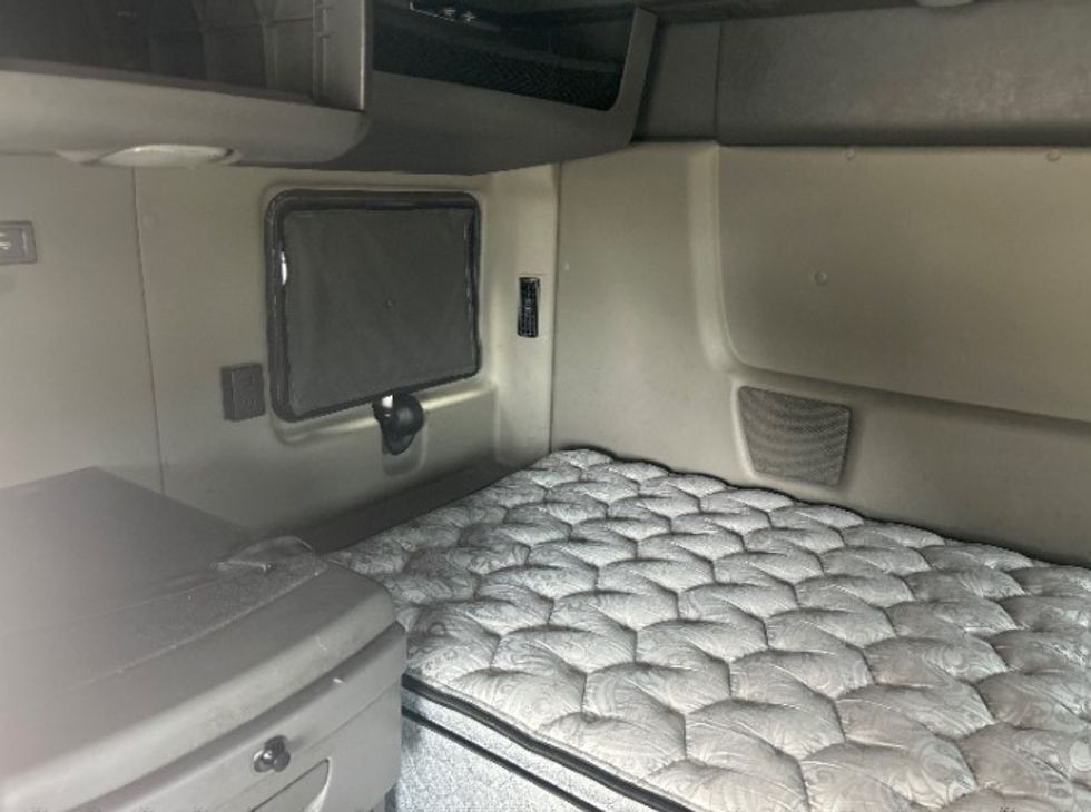 Sleeper Tractor-Heavy Duty Tractors-International-2022-LT625-Byron Center-MI-498,576\n\t\tmiles-$ 39,750 - Image 18