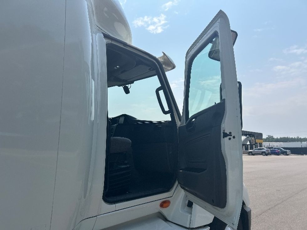 Sleeper Tractor-Heavy Duty Tractors-International-2022-LT625-Byron Center-MI-501,480\n\t\tmiles-$ 46,250 - Image 13