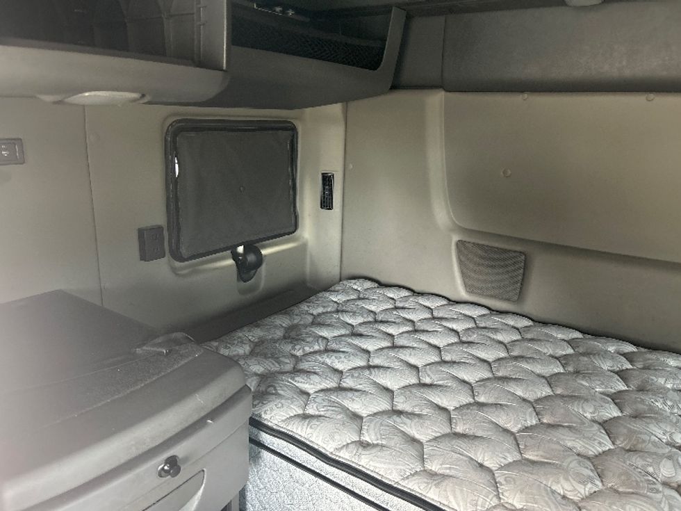 Sleeper Tractor-Heavy Duty Tractors-International-2022-LT625-Byron Center-MI-501,480\n\t\tmiles-$ 46,250 - Image 19