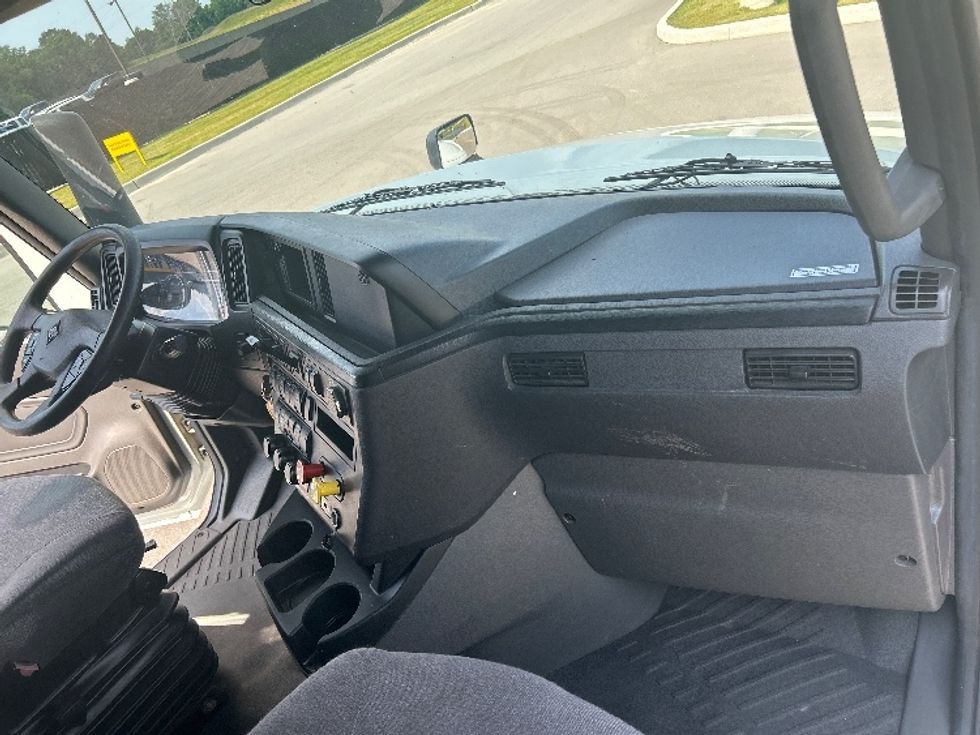 Sleeper Tractor-Heavy Duty Tractors-International-2022-LT625-Byron Center-MI-501,582\n\t\tmiles-$ 46,250 - Image 14