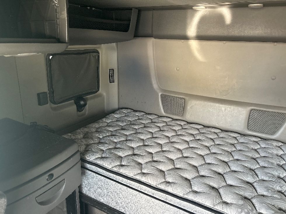 Sleeper Tractor-Heavy Duty Tractors-International-2022-LT625-Byron Center-MI-501,582\n\t\tmiles-$ 46,250 - Image 18