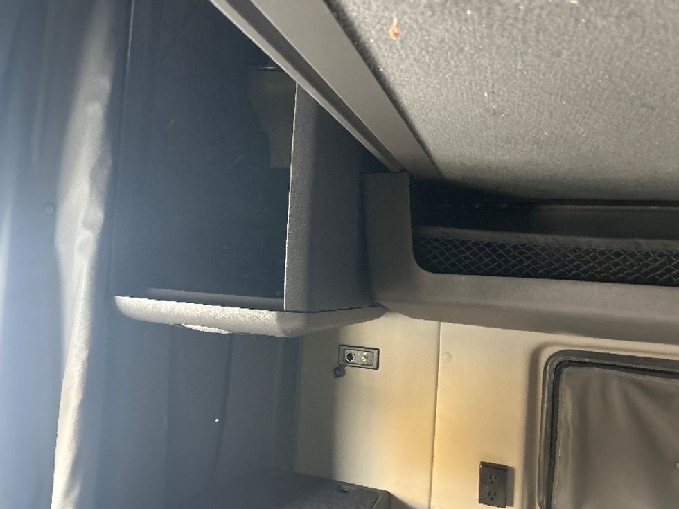 Sleeper Tractor-Heavy Duty Tractors-International-2022-LT625-Byron Center-MI-501,582\n\t\tmiles-$ 46,250 - Image 19