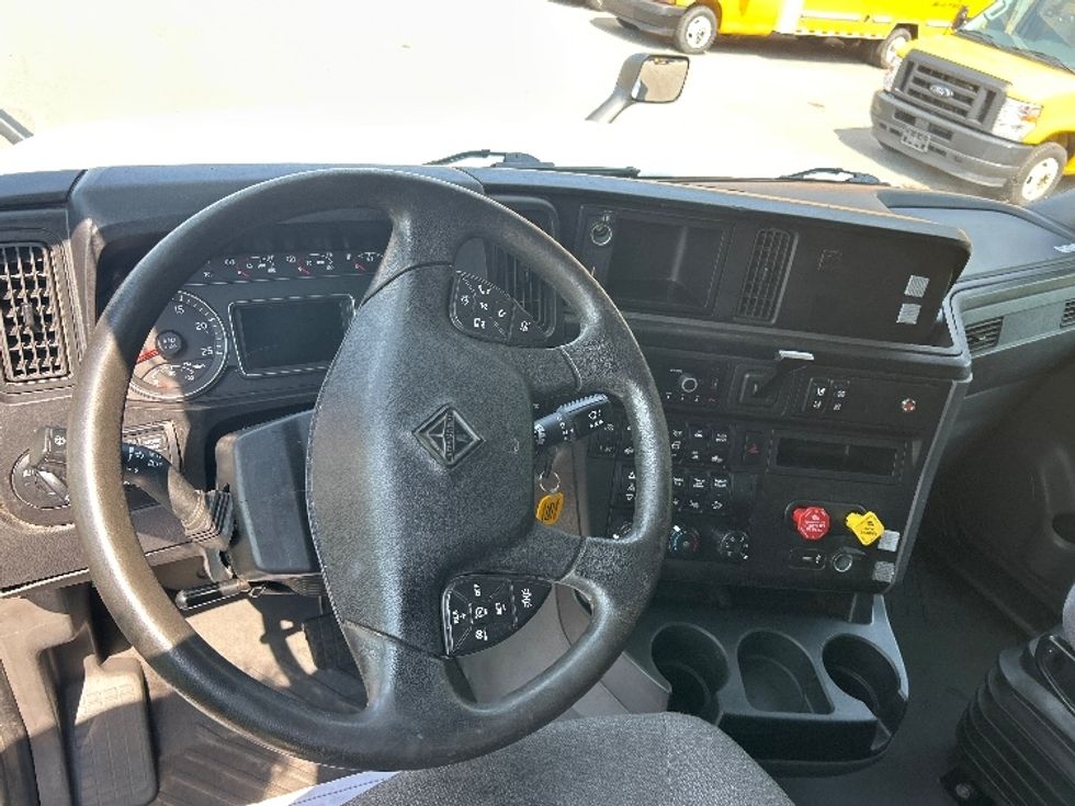 Sleeper Tractor-Heavy Duty Tractors-International-2022-LT625-Byron Center-MI-518,095\n\t\tmiles-$ 45,250 - Image 11