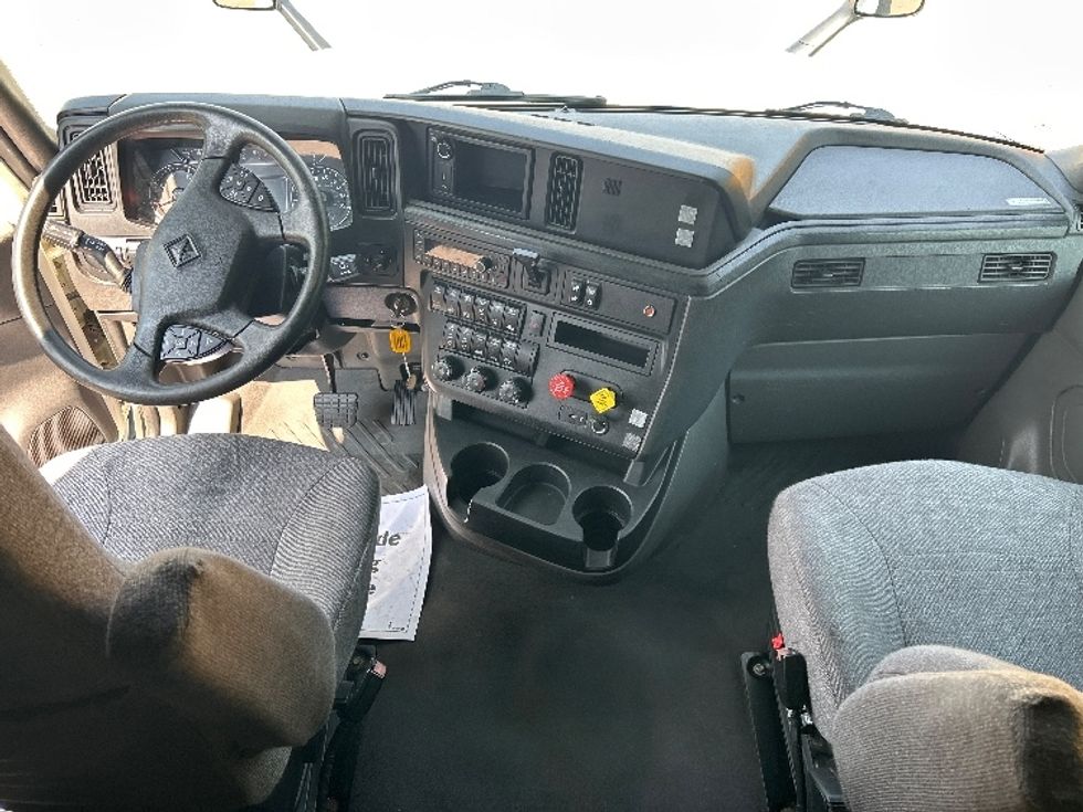 Sleeper Tractor-Heavy Duty Tractors-International-2022-LT625-Byron Center-MI-518,095\n\t\tmiles-$ 45,250 - Image 12