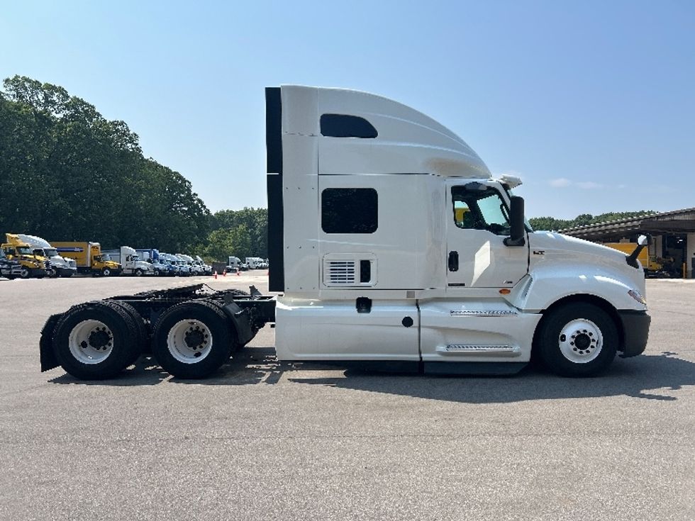Sleeper Tractor-Heavy Duty Tractors-International-2022-LT625-Byron Center-MI-518,095\n\t\tmiles-$ 45,250 - Image 8