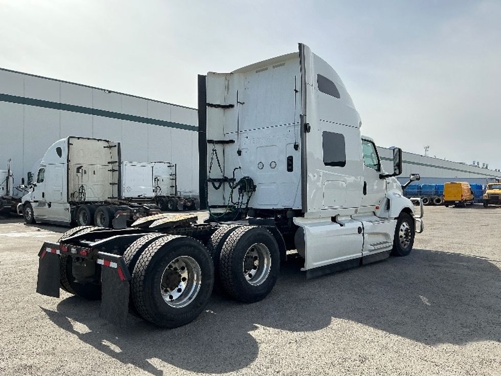 Sleeper Tractor-Heavy Duty Tractors-International-2022-LT625-Calgary-AB-436,635\n\t\tkm-$ 79,500 - Image 7