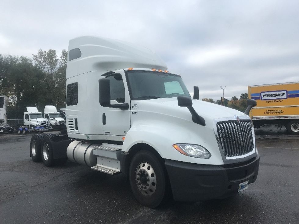 Sleeper Tractor-Heavy Duty Tractors-International-2022-LT625-Canton-OH-463,621\n\t\tmiles-$ 65,250 - Image 1