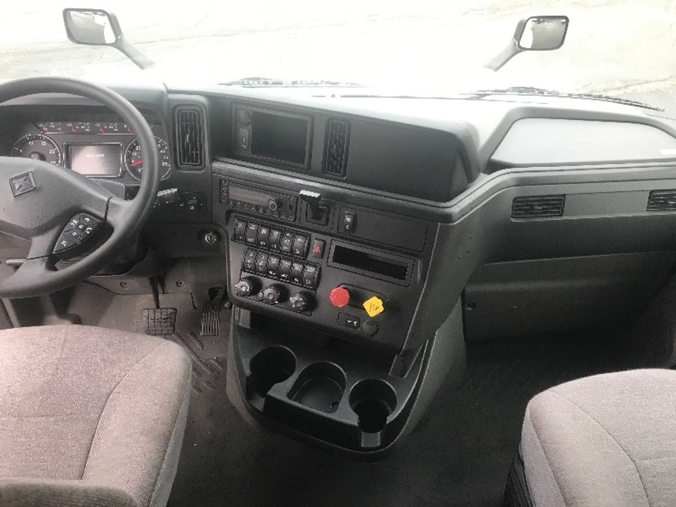 Sleeper Tractor-Heavy Duty Tractors-International-2022-LT625-Canton-OH-463,621\n\t\tmiles-$ 65,250 - Image 12