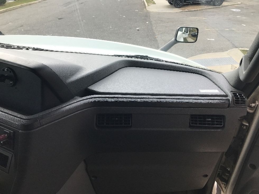 Sleeper Tractor-Heavy Duty Tractors-International-2022-LT625-Central Islip-NY-347,249\n\t\tmiles-$ 70,000 - Image 14