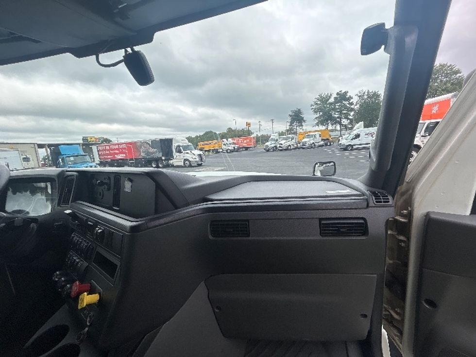 Sleeper Tractor-Heavy Duty Tractors-International-2022-LT625-Charlotte-NC-478,396\n\t\tmiles-$ 57,500 - Image 14