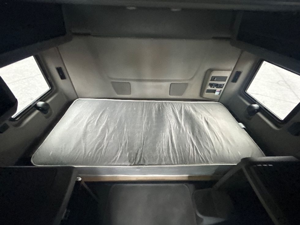 Sleeper Tractor-Heavy Duty Tractors-International-2022-LT625-Charlotte-NC-478,396\n\t\tmiles-$ 57,500 - Image 17