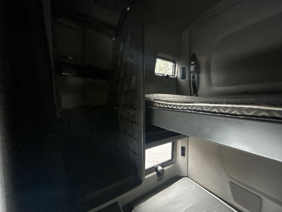 Sleeper Tractor-Heavy Duty Tractors-International-2022-LT625-Charlotte-NC-478,396\n\t\tmiles-$ 57,500 - Image 19