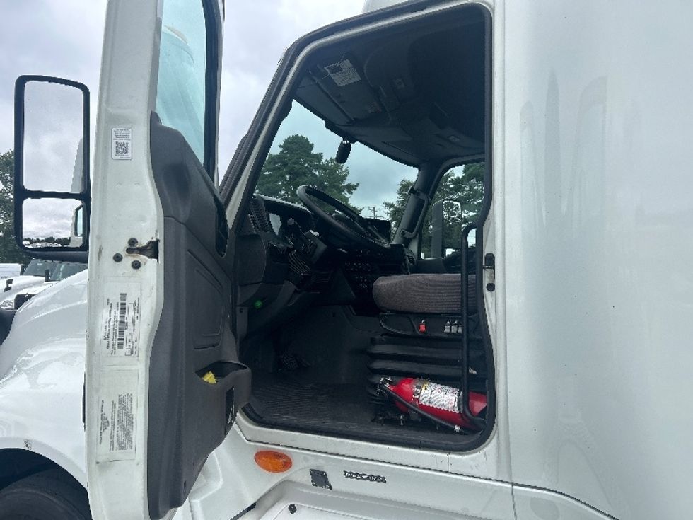 Sleeper Tractor-Heavy Duty Tractors-International-2022-LT625-Charlotte-NC-478,396\n\t\tmiles-$ 57,500 - Image 9