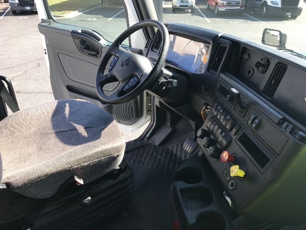 Sleeper Tractor-Heavy Duty Tractors-International-2022-LT625-Charlotte-NC-513,504\n\t\tmiles-$ 71,750 - Image 15