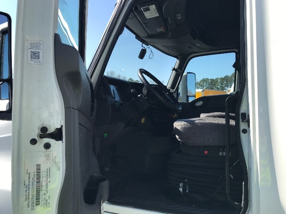 Sleeper Tractor-Heavy Duty Tractors-International-2022-LT625-Charlotte-NC-513,504\n\t\tmiles-$ 71,750 - Image 9