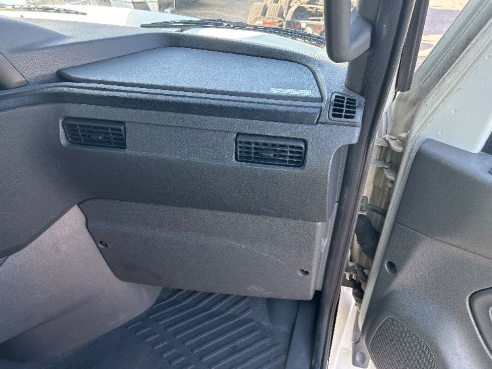 Sleeper Tractor-Heavy Duty Tractors-International-2022-LT625-Chicago (Melrose Park)-IL-329,216\n\t\tmiles-$ 68,000 - Image 14