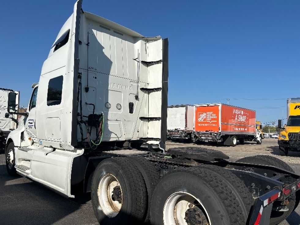 Sleeper Tractor-Heavy Duty Tractors-International-2022-LT625-Chicago (Melrose Park)-IL-329,216\n\t\tmiles-$ 68,000 - Image 5