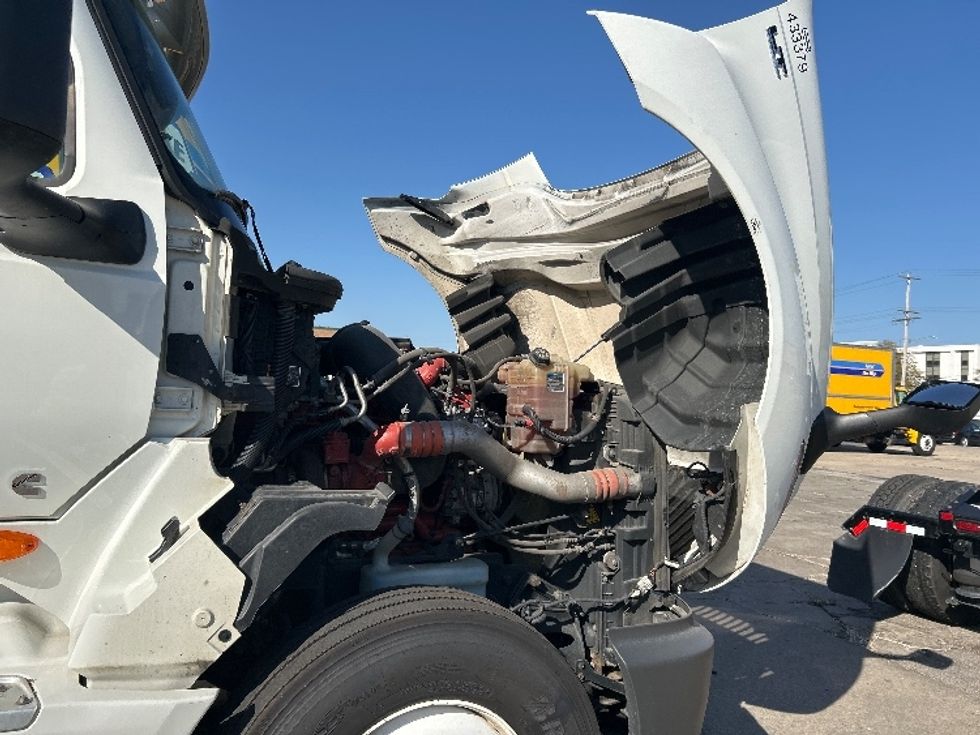 2022 International LT625 LT photo 17