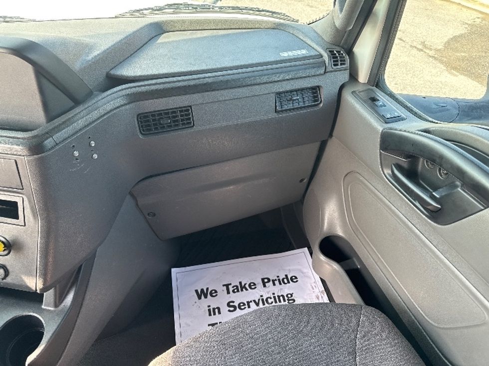 Sleeper Tractor-Heavy Duty Tractors-International-2022-LT625-Chino-CA-406,448\n\t\tmiles-$ 73,000 - Image 14