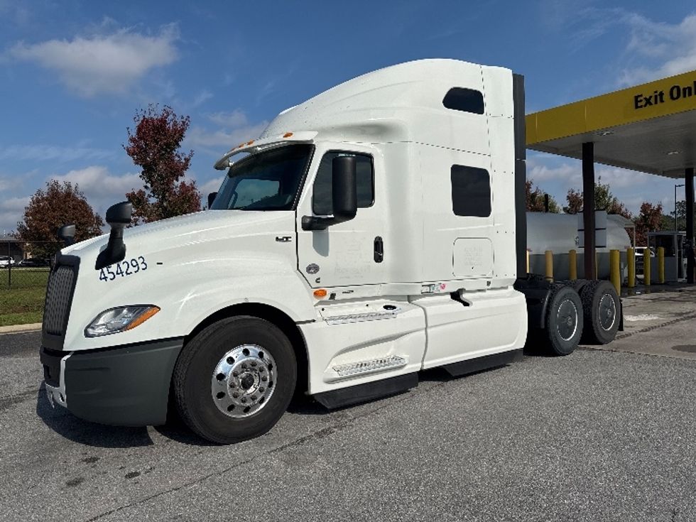 Sleeper Tractor-Heavy Duty Tractors-International-2022-LT625-Chino-CA-406,448\n\t\tmiles-$ 73,000 - Image 3