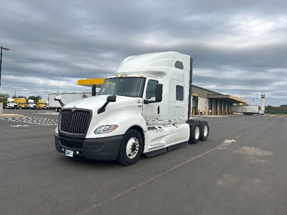 Sleeper Tractor-Heavy Duty Tractors-International-2022-LT625-Concord-NC-326,659\n\t\tmiles-$ 70,750 - Image 3