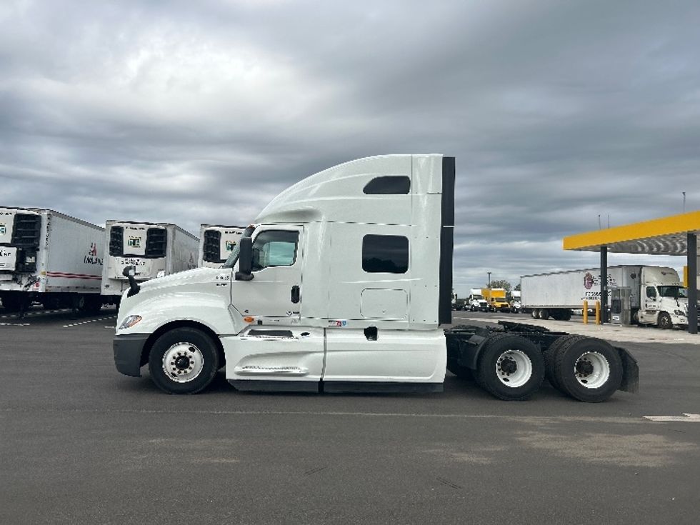 Sleeper Tractor-Heavy Duty Tractors-International-2022-LT625-Concord-NC-326,659\n\t\tmiles-$ 70,750 - Image 4