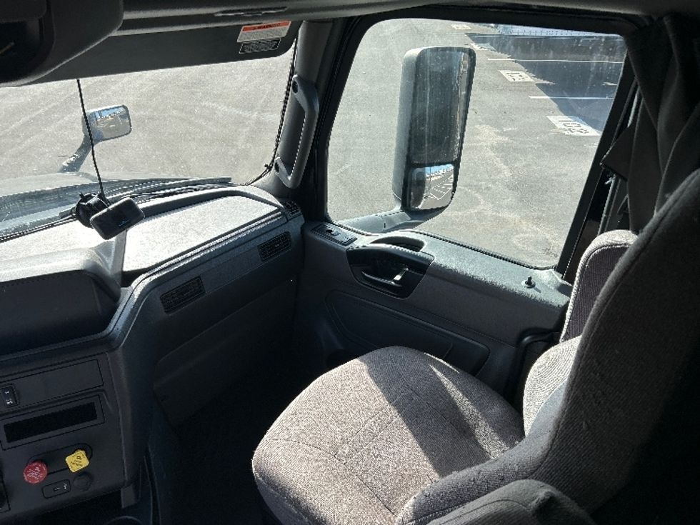 Sleeper Tractor-Heavy Duty Tractors-International-2022-LT625-Concord-NC-515,388\n\t\tmiles-$ 47,250 - Image 15