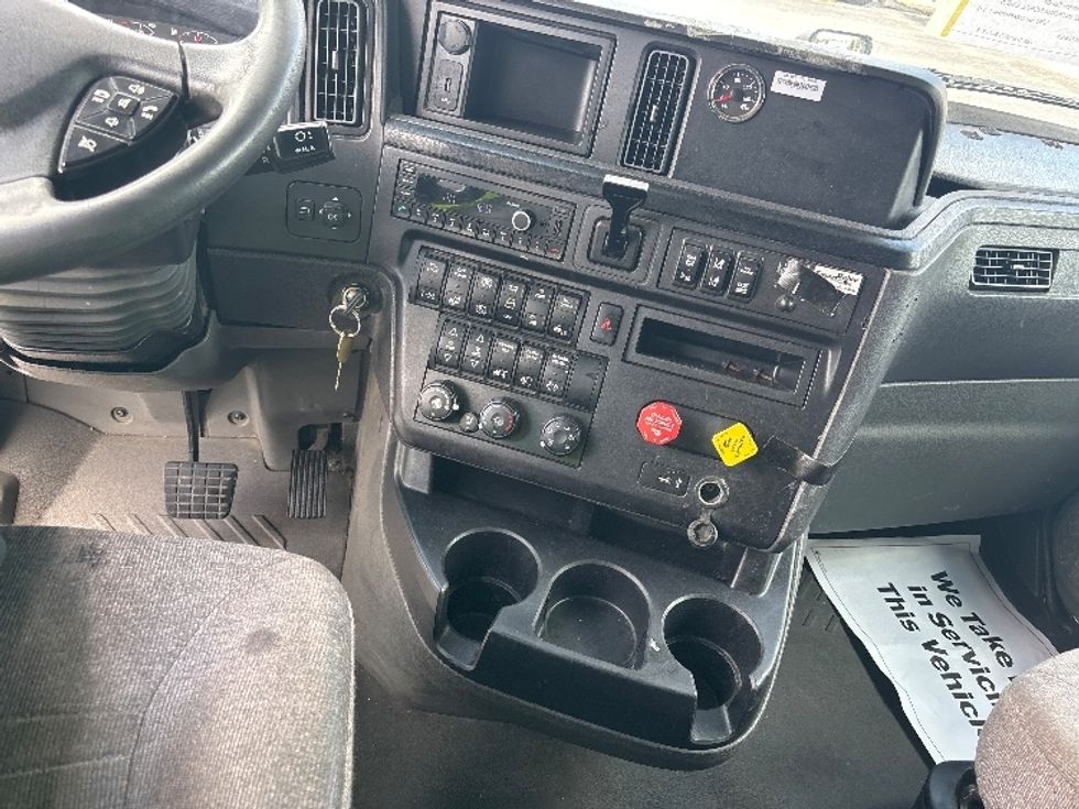 Sleeper Tractor-Heavy Duty Tractors-International-2022-LT625-Concord-NC-521,474\n\t\tmiles-$ 57,000 - Image 12