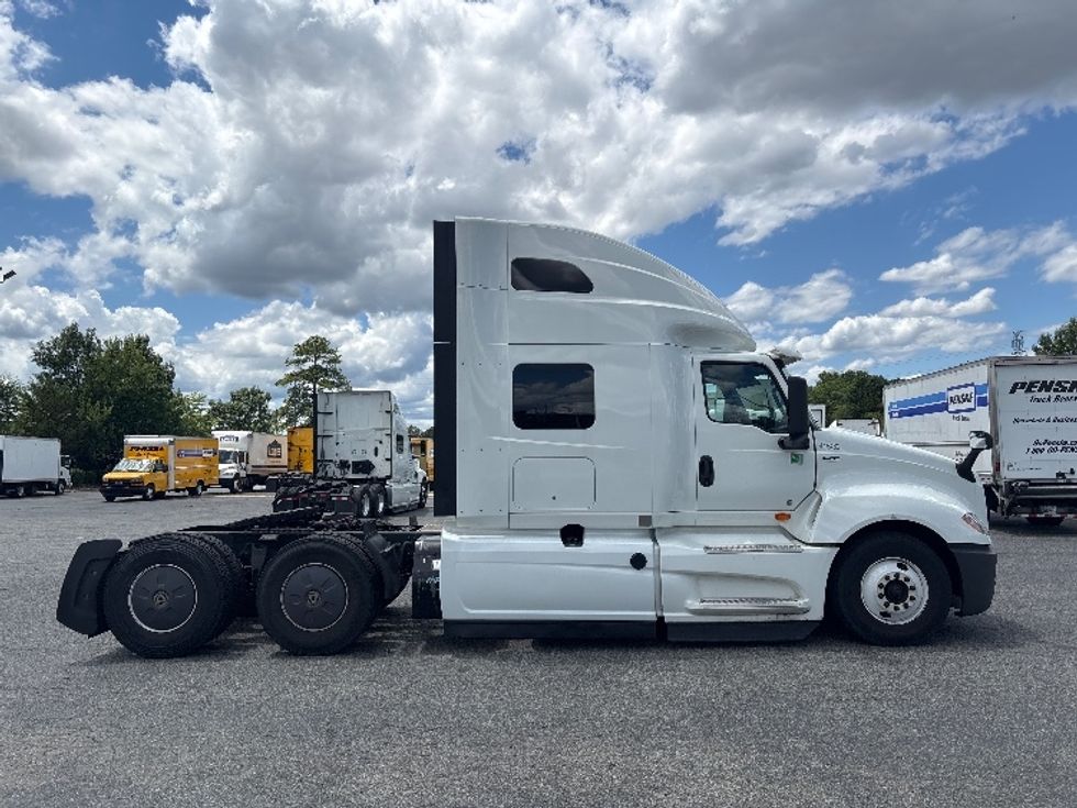 Sleeper Tractor-Heavy Duty Tractors-International-2022-LT625-Concord-NC-521,474\n\t\tmiles-$ 57,000 - Image 8