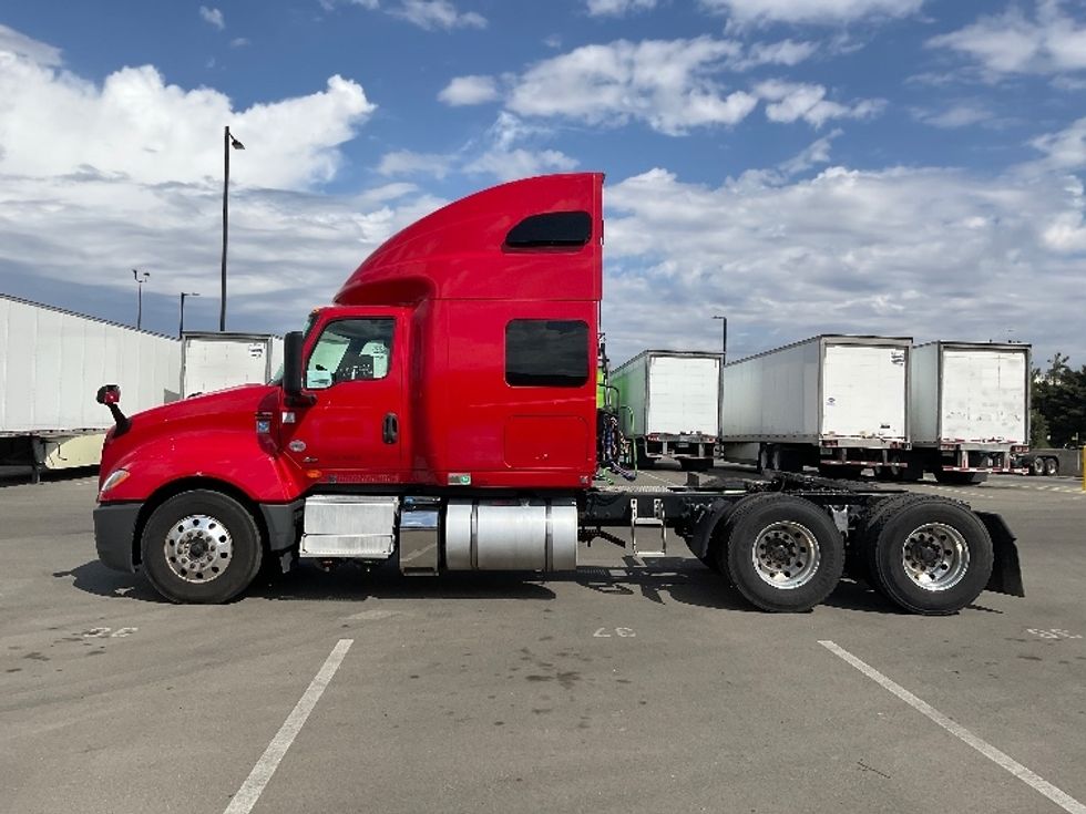 Sleeper Tractor-Heavy Duty Tractors-International-2022-LT625-Corona-CA-438,950\n\t\tmiles-$ 45,500 - Image 4