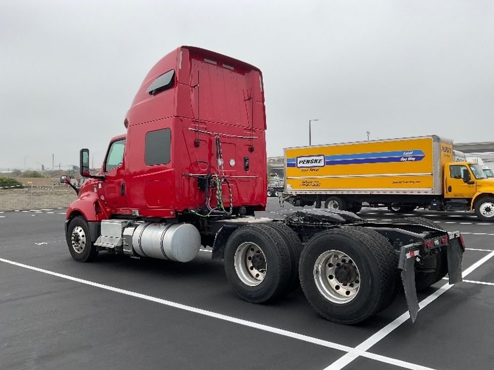 Sleeper Tractor-Heavy Duty Tractors-International-2022-LT625-Corona-CA-438,950\n\t\tmiles-$ 45,500 - Image 5
