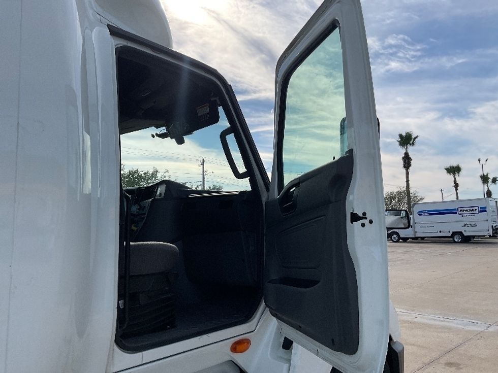 Sleeper Tractor-Heavy Duty Tractors-International-2022-LT625-Corpus Christi-TX-244,681\n\t\tmiles-$ 79,250 - Image 13