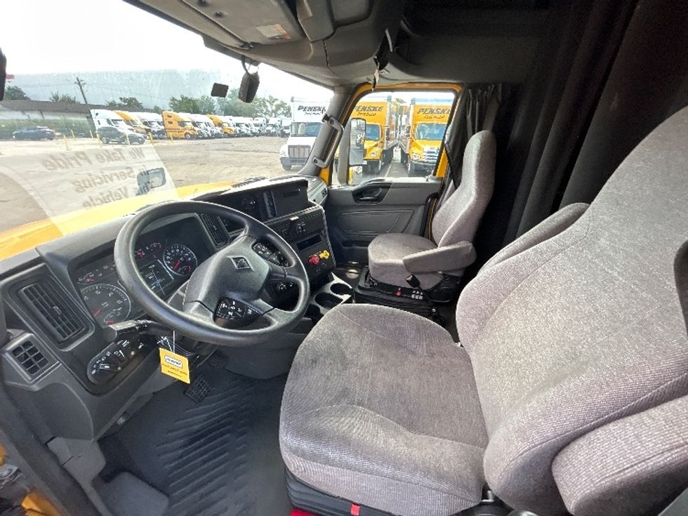 Sleeper Tractor-Heavy Duty Tractors-International-2022-LT625-Cranbury-NJ-345,390\n\t\tmiles-$ 64,750 - Image 10