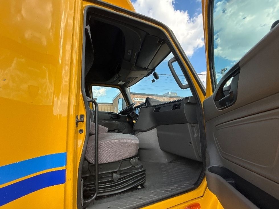 Sleeper Tractor-Heavy Duty Tractors-International-2022-LT625-Cranbury-NJ-345,390\n\t\tmiles-$ 64,750 - Image 13