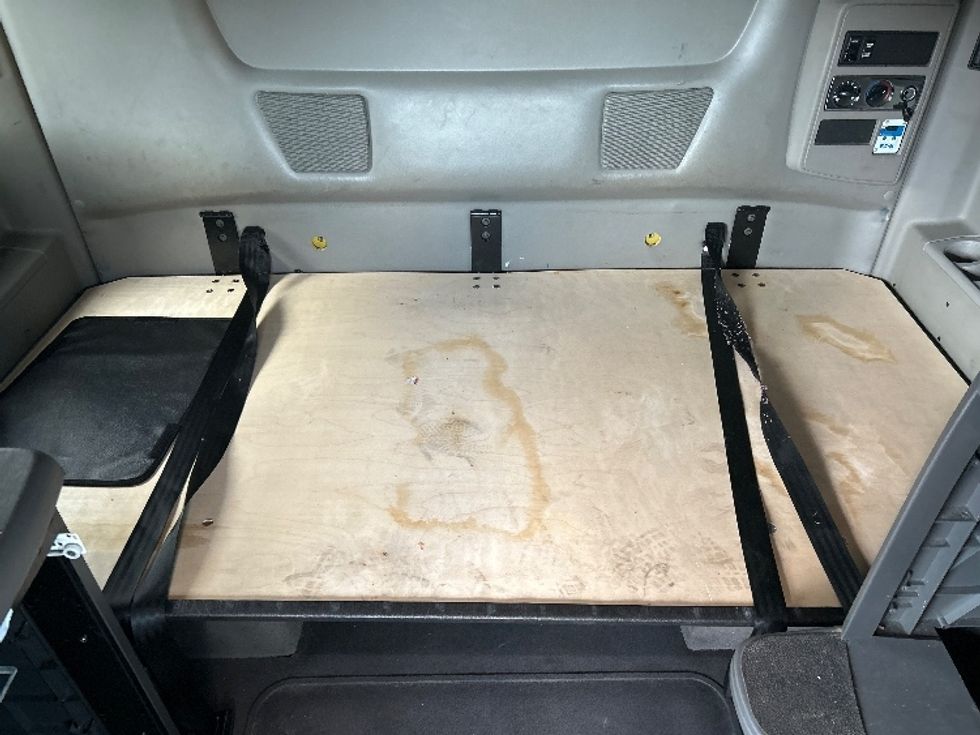 Sleeper Tractor-Heavy Duty Tractors-International-2022-LT625-Cranbury-NJ-345,390\n\t\tmiles-$ 64,750 - Image 17