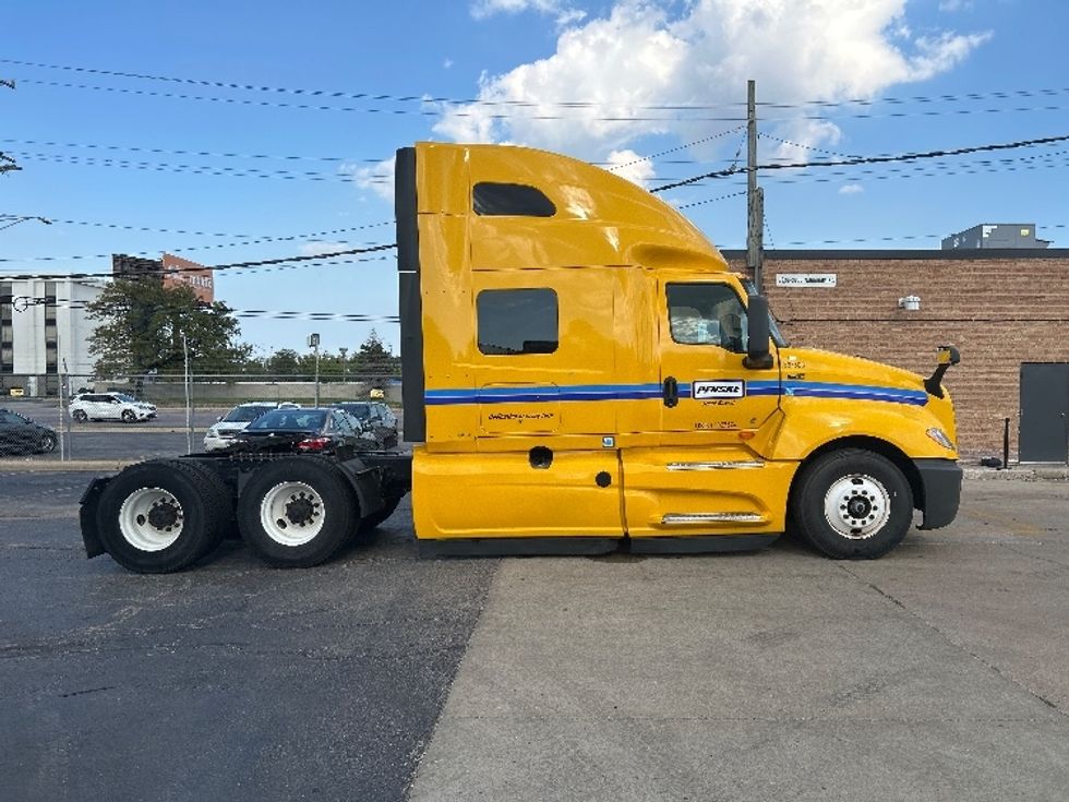 Sleeper Tractor-Heavy Duty Tractors-International-2022-LT625-Cranbury-NJ-345,390\n\t\tmiles-$ 64,750 - Image 8