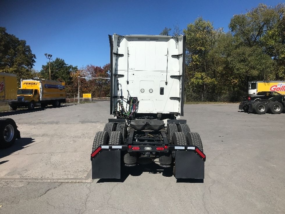 Sleeper Tractor-Heavy Duty Tractors-International-2022-LT625-Cumberland-MD-361,637\n\t\tmiles-$ 65,000 - Image 6