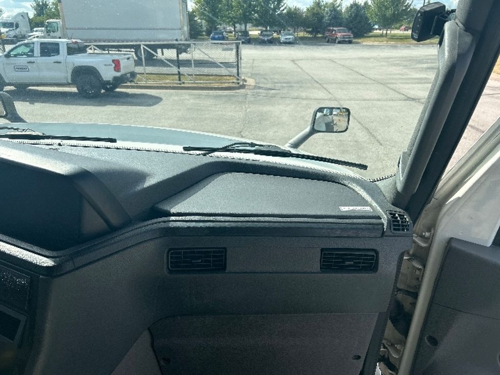 Sleeper Tractor-Heavy Duty Tractors-International-2022-LT625-Davenport-IA-434,976\n\t\tmiles-$ 62,250 - Image 14