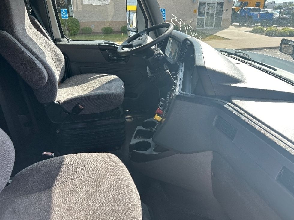 Sleeper Tractor-Heavy Duty Tractors-International-2022-LT625-Davenport-IA-434,976\n\t\tmiles-$ 62,250 - Image 15