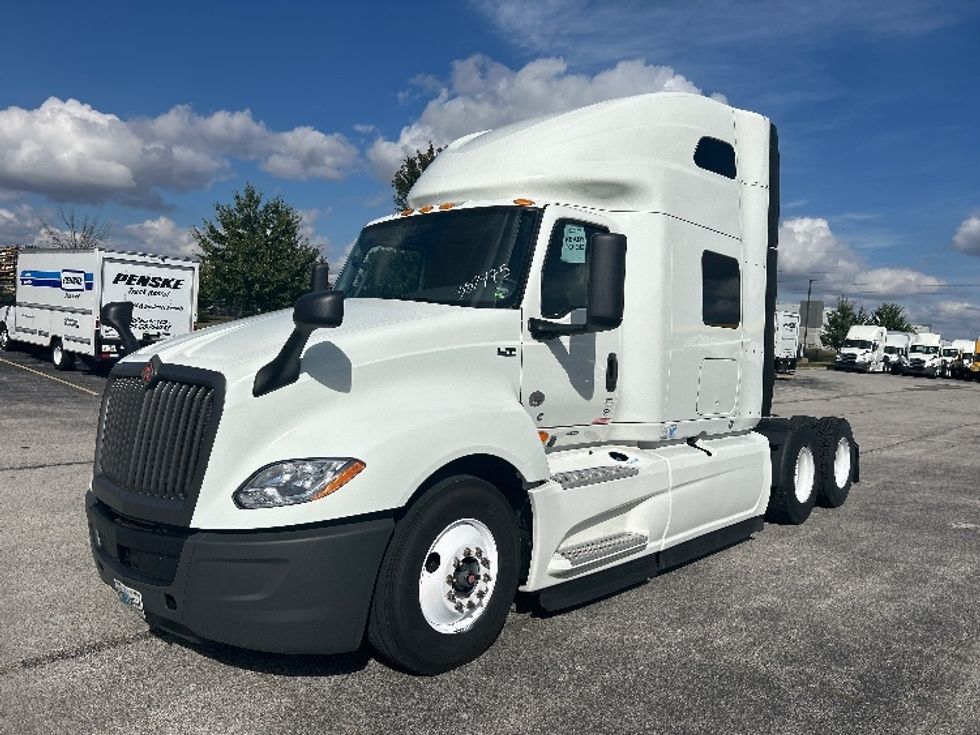 Sleeper Tractor-Heavy Duty Tractors-International-2022-LT625-Davenport-IA-434,976\n\t\tmiles-$ 62,250 - Image 3
