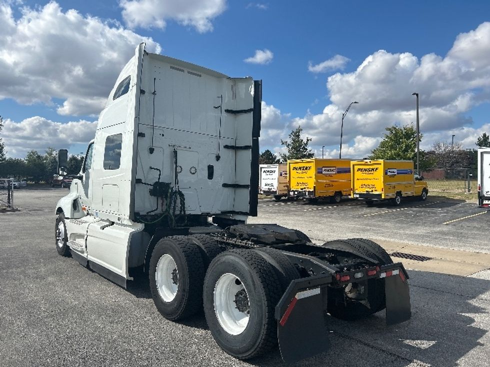 Sleeper Tractor-Heavy Duty Tractors-International-2022-LT625-Davenport-IA-434,976\n\t\tmiles-$ 62,250 - Image 5