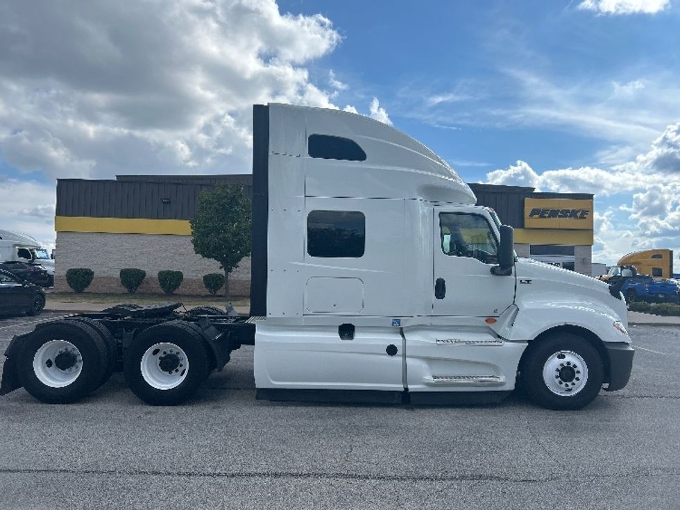 Sleeper Tractor-Heavy Duty Tractors-International-2022-LT625-Davenport-IA-434,976\n\t\tmiles-$ 62,250 - Image 8