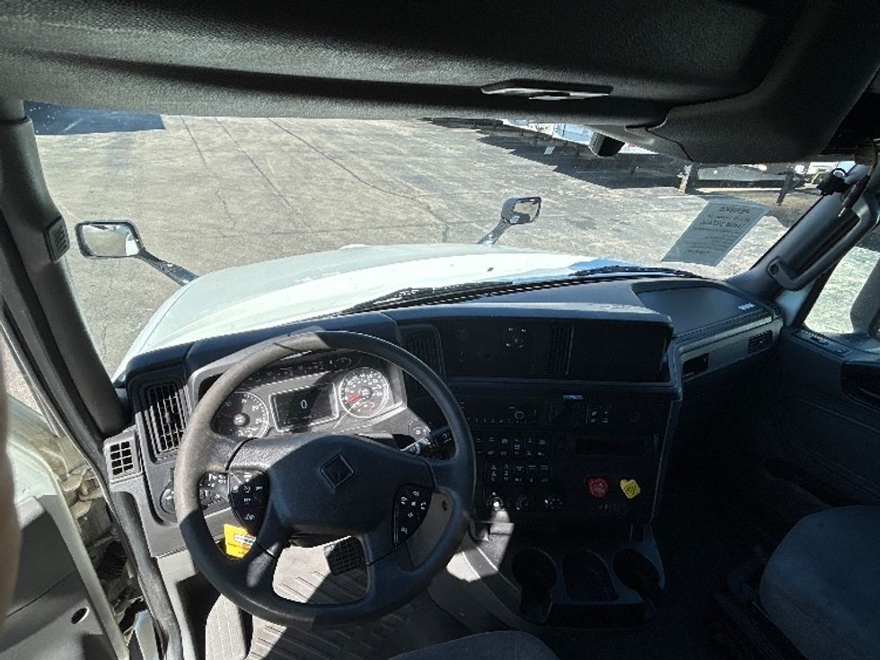 Sleeper Tractor-Heavy Duty Tractors-International-2022-LT625-Dayton-OH-433,684\n\t\tmiles-$ 58,250 - Image 11